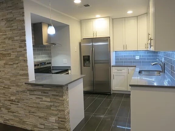 Building Photo - 930 Perrie Dr