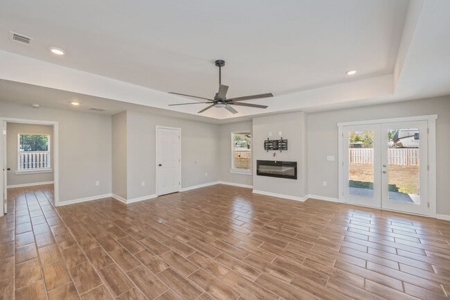 Building Photo - NEW Construction for Rent!!  IDEAL location on the edge of town!