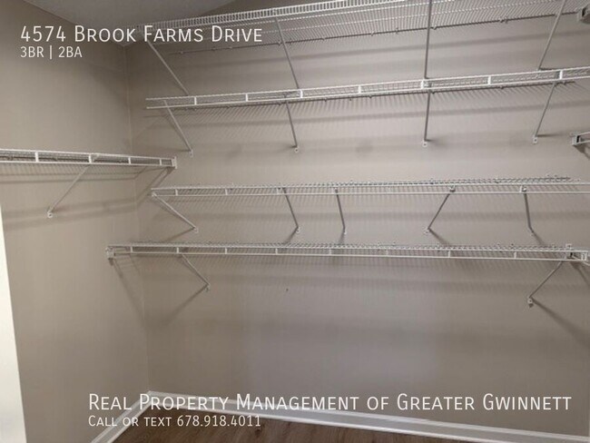 Building Photo - 4574 Brook Farms Dr