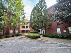 Building Photo - 5641 Roswell Rd