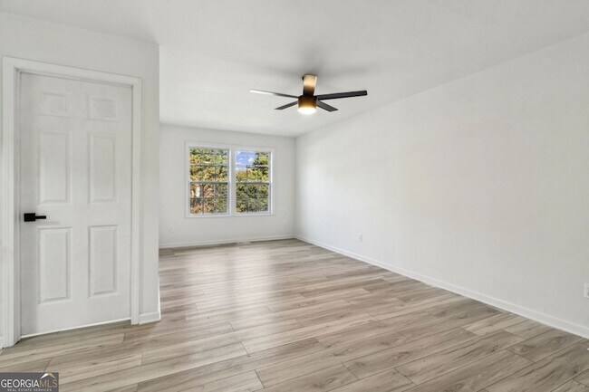 Building Photo - 597 Paper Mill Rd