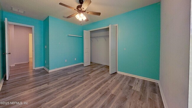 Building Photo - 12275 Deersong Dr