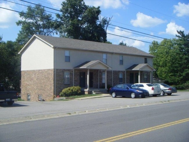 Primary Photo - 510 Hietts Lane