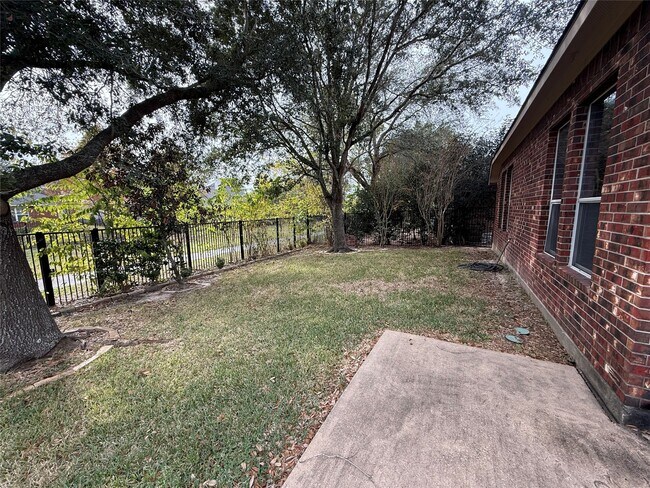 Building Photo - 18419 S Raven Shore Dr