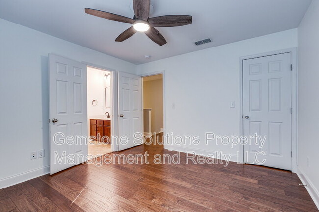 Building Photo - 2605 Paddock Park Dr