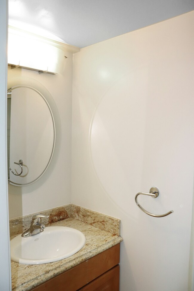 Building Photo - 55 Marinero Cir