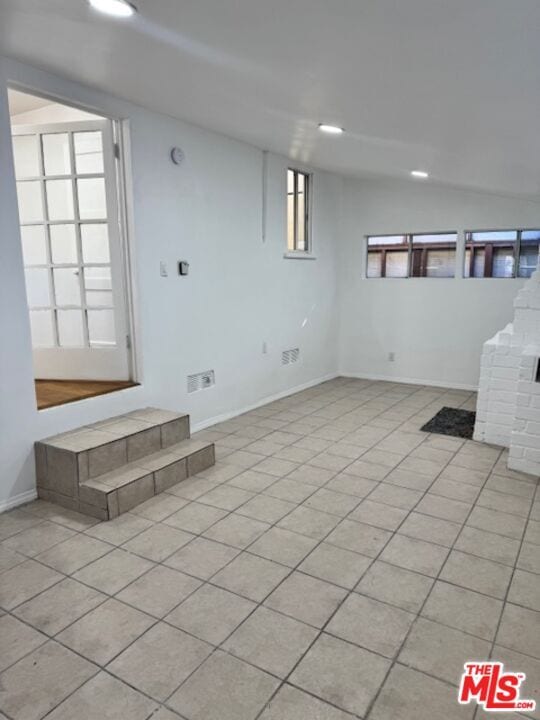 Building Photo - 8732 Dorrington Ave