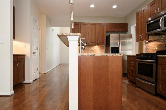 Building Photo - 4534 Village Springs Run