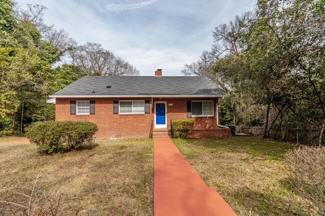 Primary Photo - 2113 Cresswell Dr
