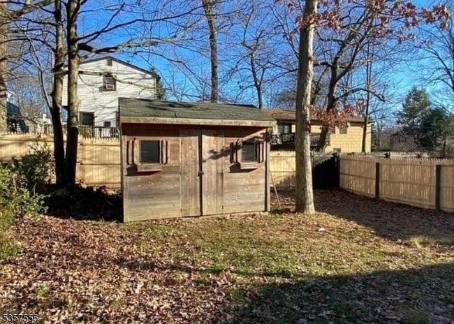 Building Photo - 303 Knox Way