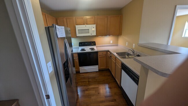 Kitchen - 211 Central St