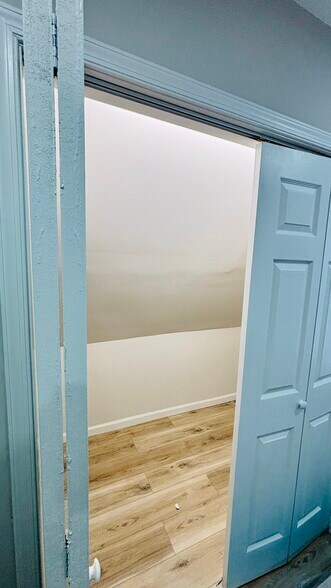BEDROOM 2 CLOSET - 46 Bridge St