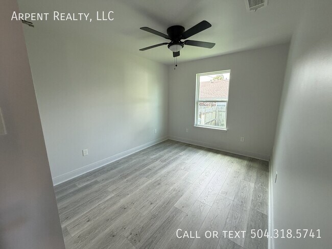 Building Photo - 416 E Liberaux St