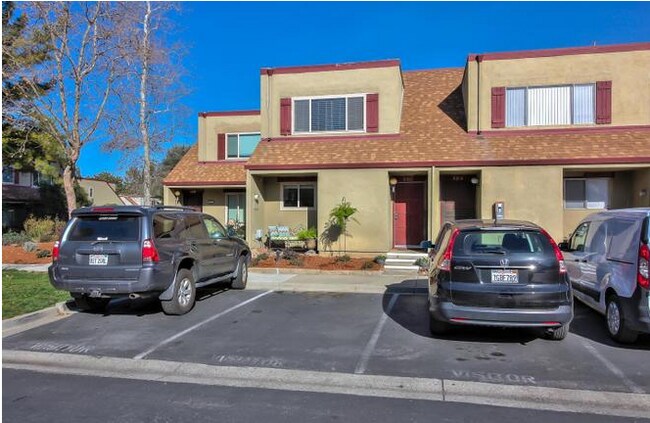 Building Photo - 2311 Olivegate Ln