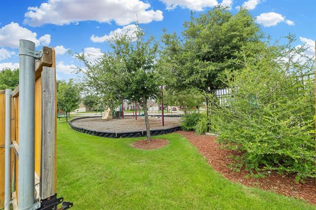 Building Photo - 5640 Lincolnwood Dr