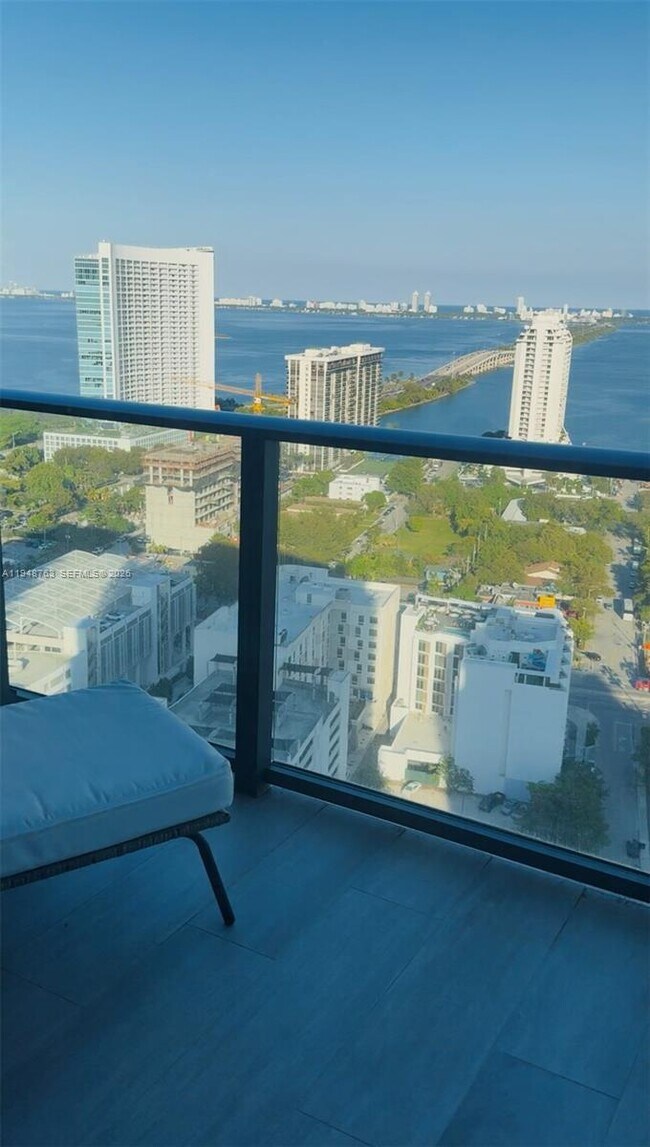 Building Photo - 121 NE 34th St