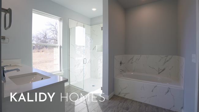 Building Photo - 305 Kirks Holw