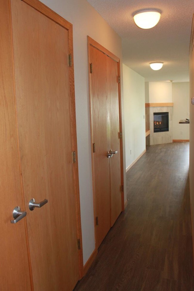 Building Photo - 1705 2nd St