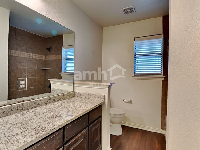 Building Photo - 101 Westend Ln