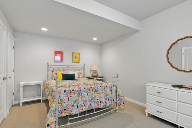 Building Photo - Beautiful "like new" home available for re...