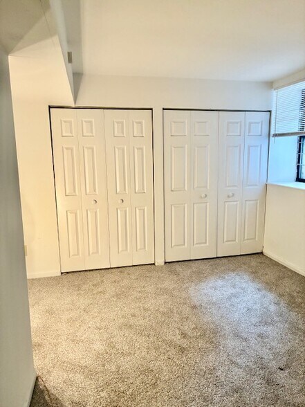 Building Photo - 2336 S 9th St