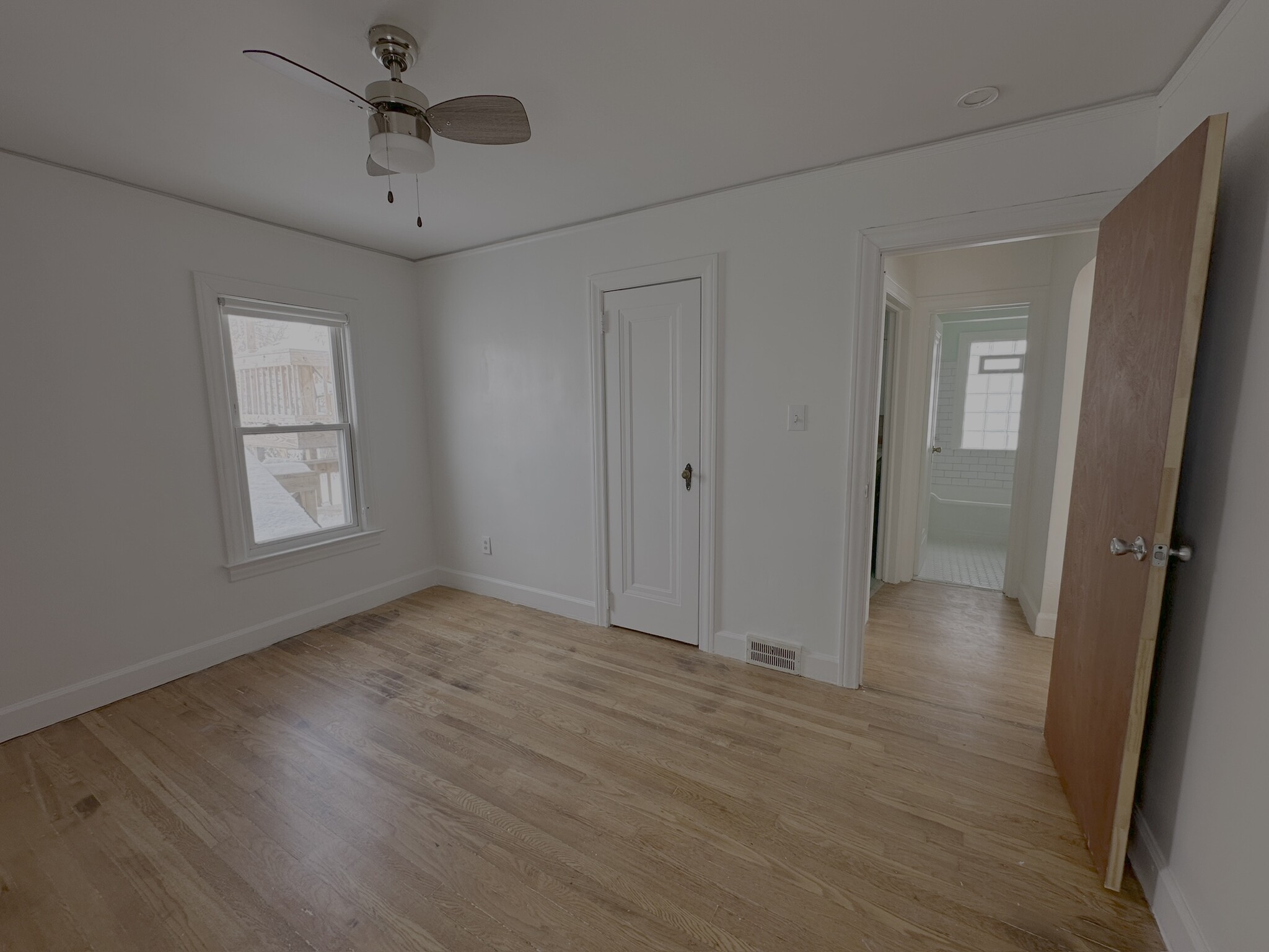 Building Photo - 160 W Milton Ave