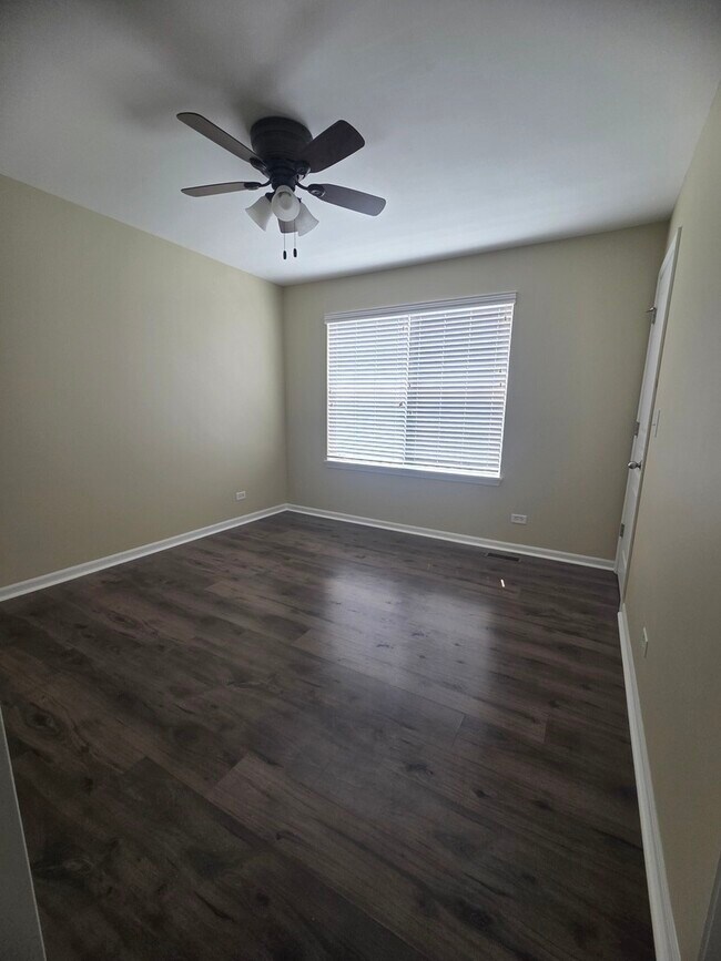 Building Photo - 12546 Kinzie Ln