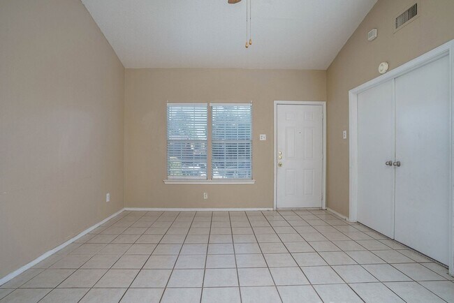 Building Photo - 10328 Chelmsford Dr