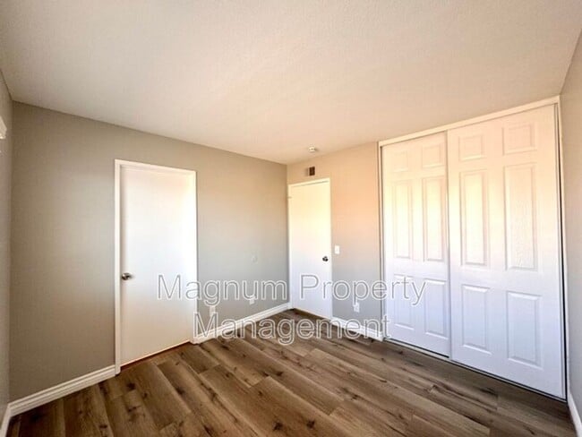 Building Photo - 24473 St Thomas Ave