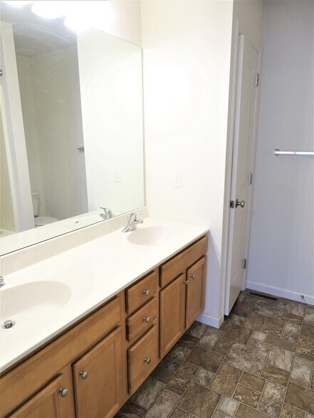 Building Photo - 126 Wheatstone Ln