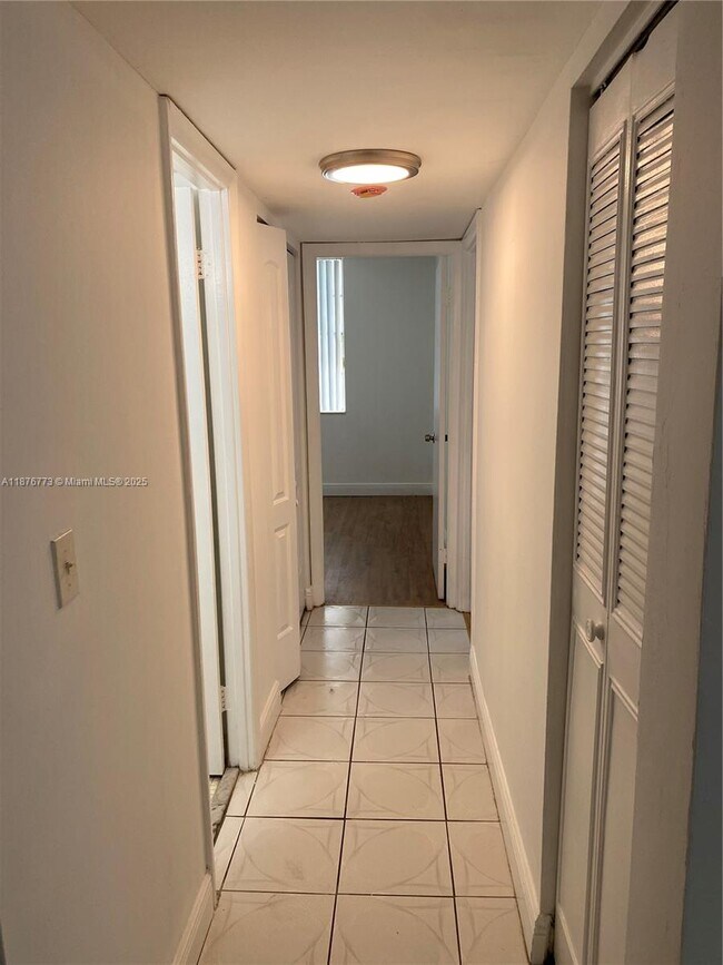 Building Photo - 486 NW 165th St