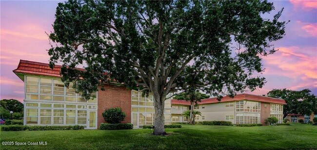 Building Photo - 57 Woodland Dr