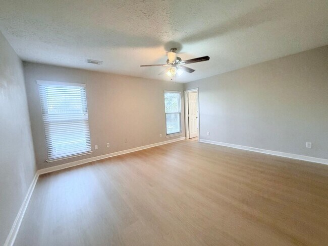 Building Photo - 7110 Yardley Dr