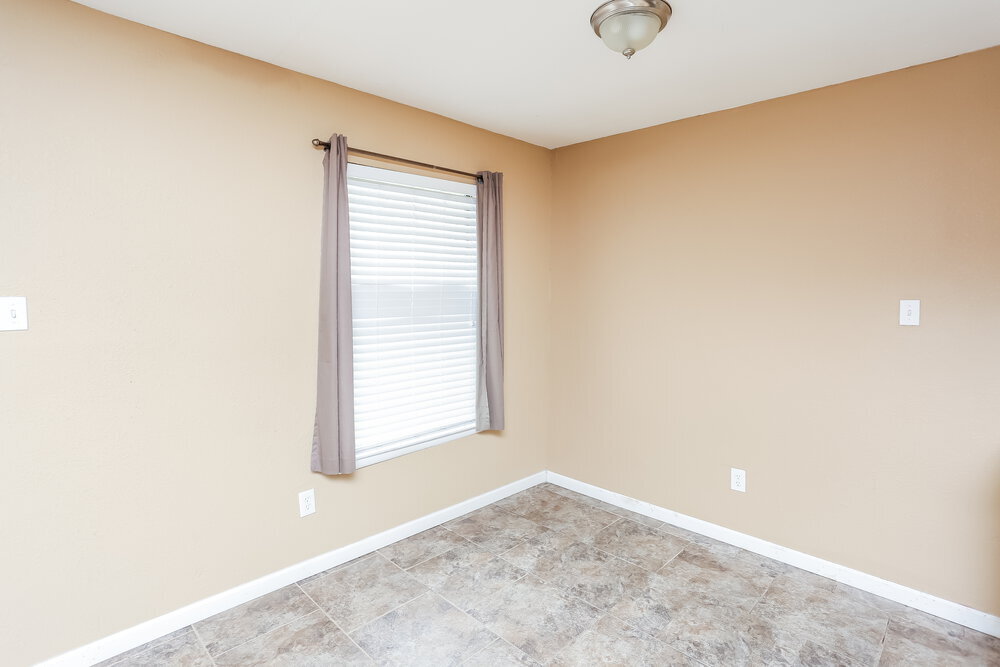 Building Photo - 1804 Primrose Ln