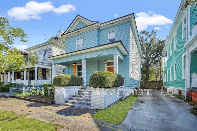 Building Photo - 309 W 33rd St