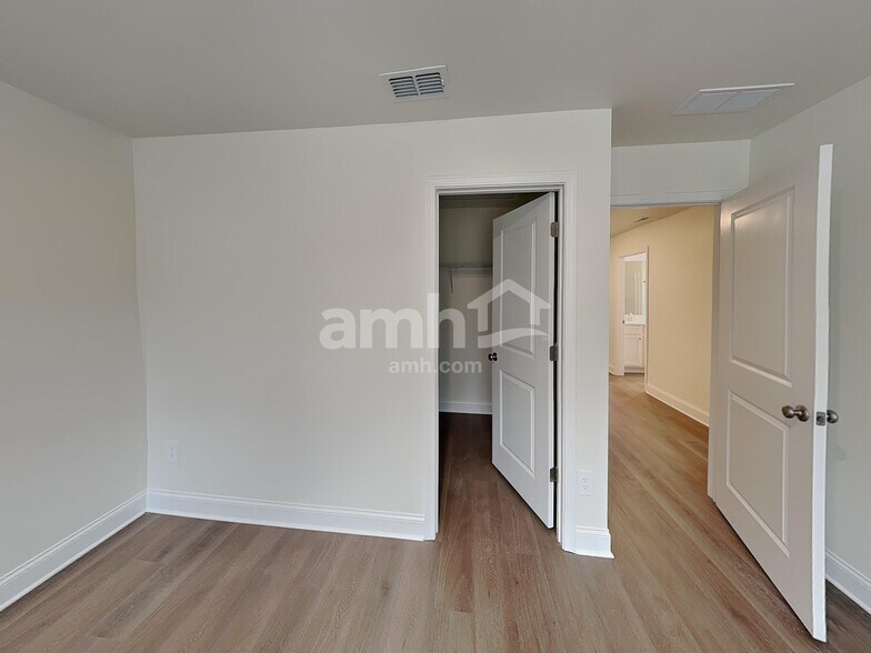 Building Photo - 3632 Mitchem Crk Vw