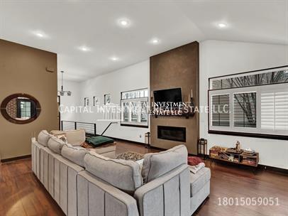 Building Photo - 10244 Sacramento Way