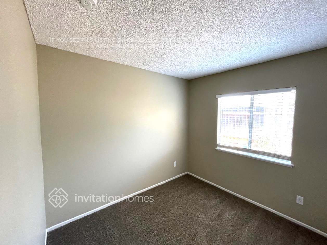 Building Photo - 22653 Radnor Ln