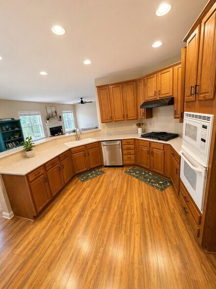 Building Photo - 1206 Anderson St