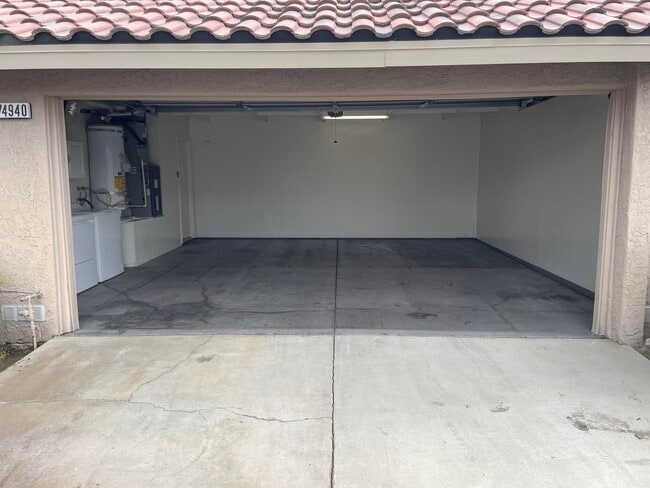 Building Photo - 74940 San Simeon Dr