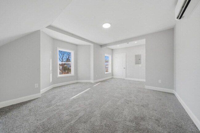 Building Photo - 1 Clough St