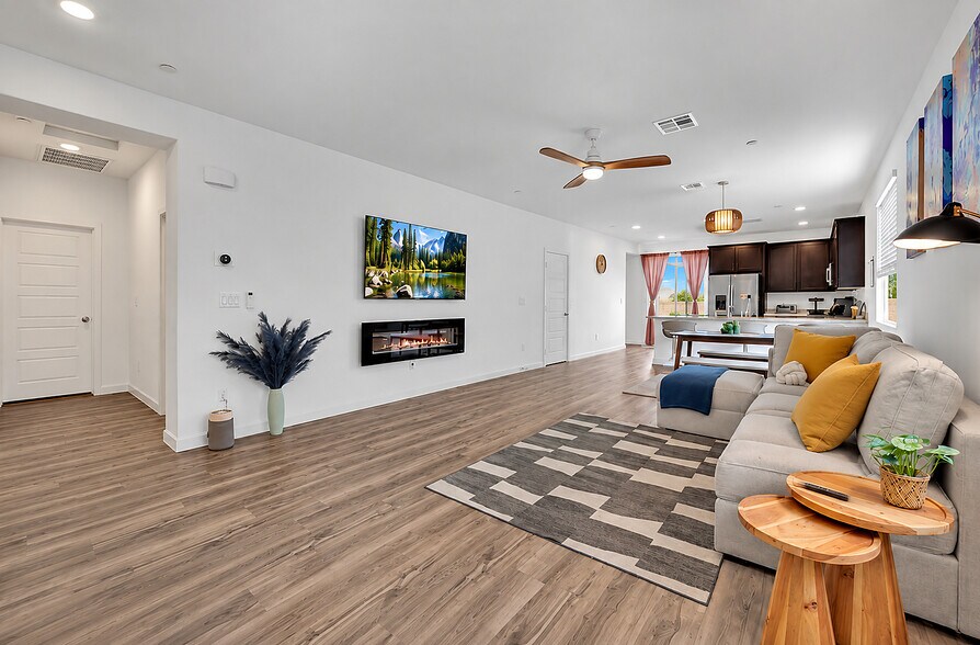 65" Samsung TV - 9440 Sequoia Ridge Ave