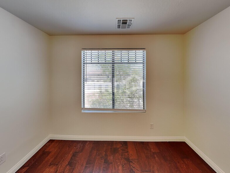 Building Photo - 23809 N 117th Dr