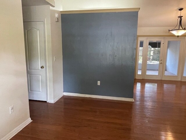 Building Photo - 825 Mary Frank Ct