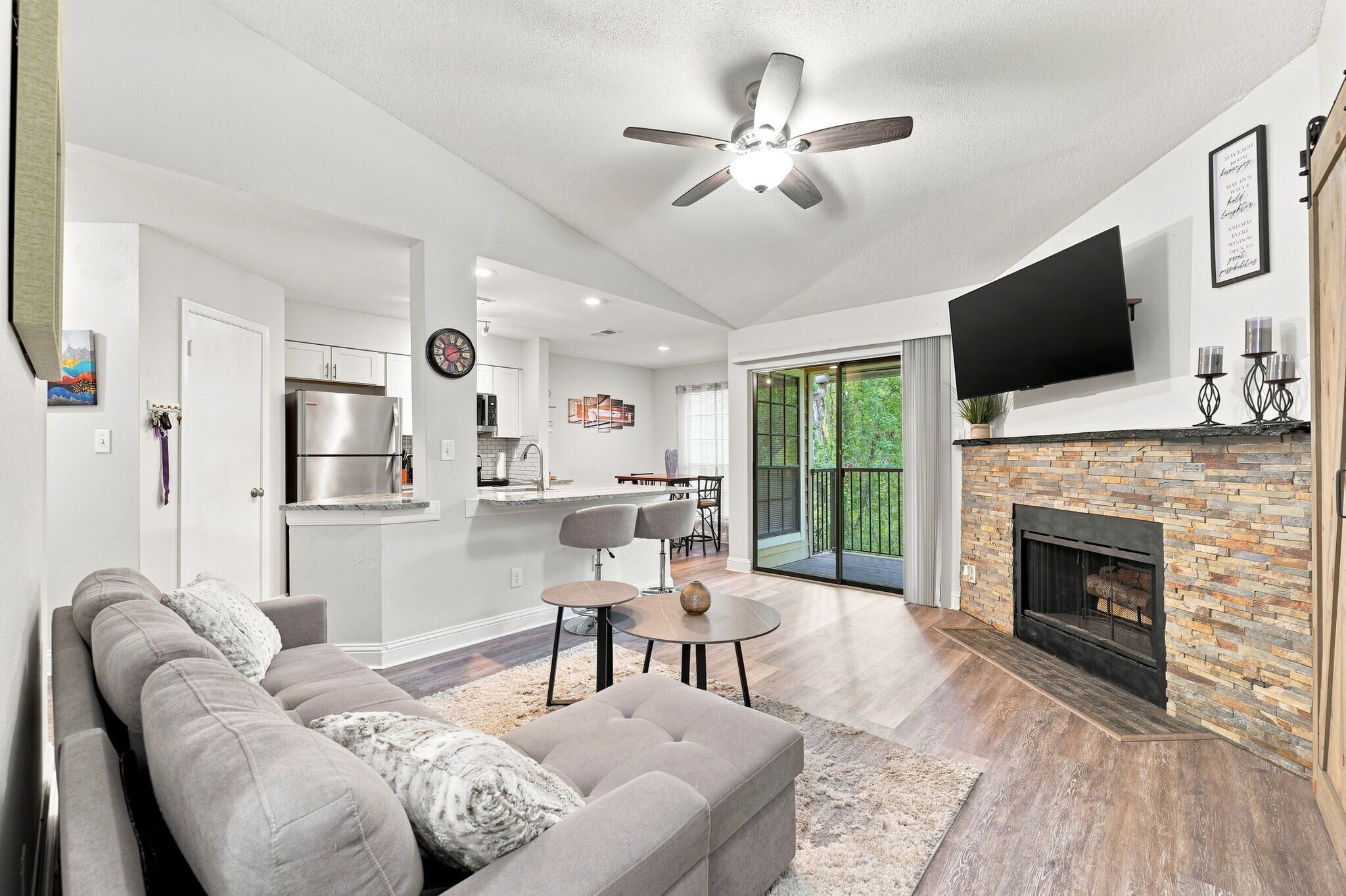 Building Photo - 8630 Mallard Reserve Dr