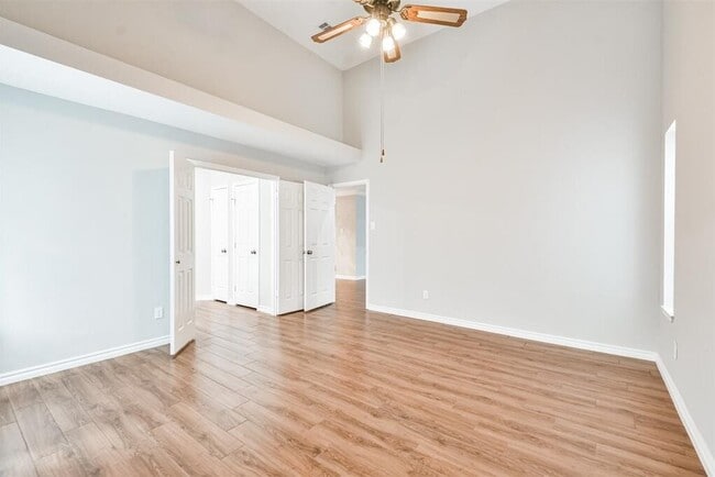 Building Photo - 10327 Brickyard Ct