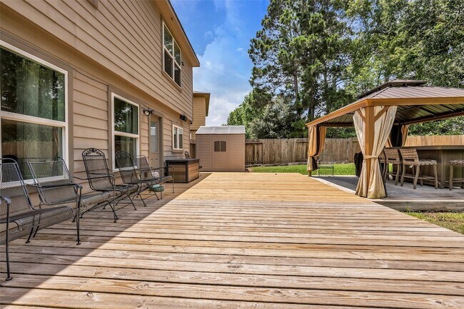 Building Photo - 16718 Warbler Dr