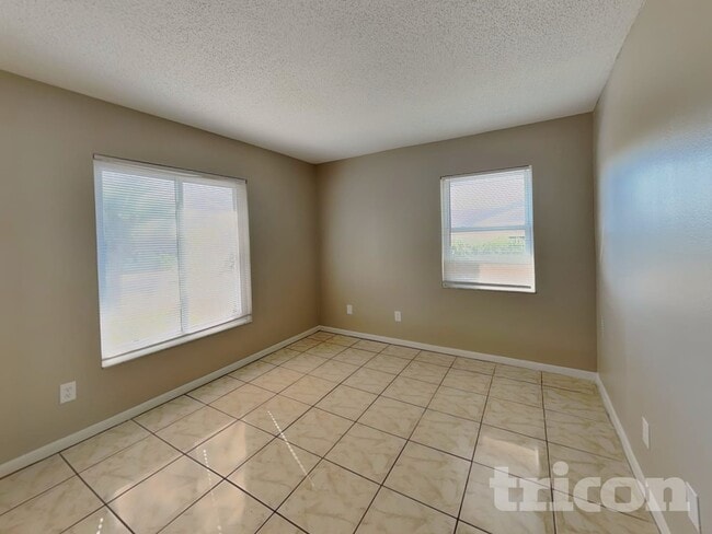 Building Photo - 12624 Eddington Rd