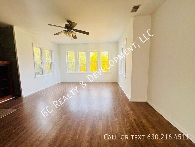 Building Photo - 6124 S Whipple St