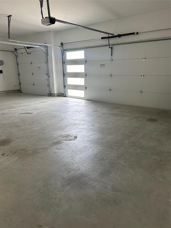 Building Photo - 14007 Vly Crk Ct